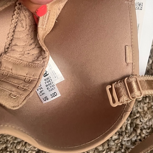My Fave Strapless Bra Ever! b•tempt’d Discontinued. Gr8 value, new w/🏷️🔖 ~32D - Picture 4 of 10